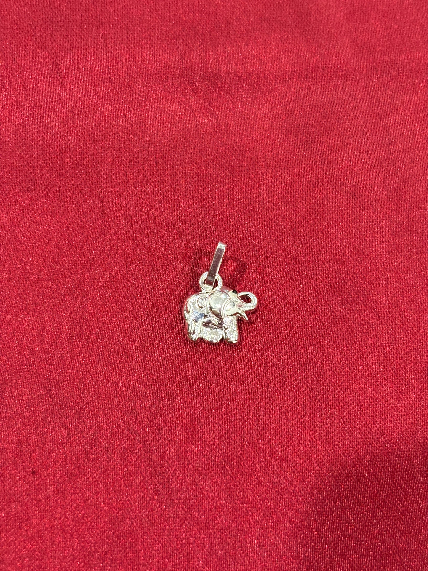 92.5 Silver elephant pendant
