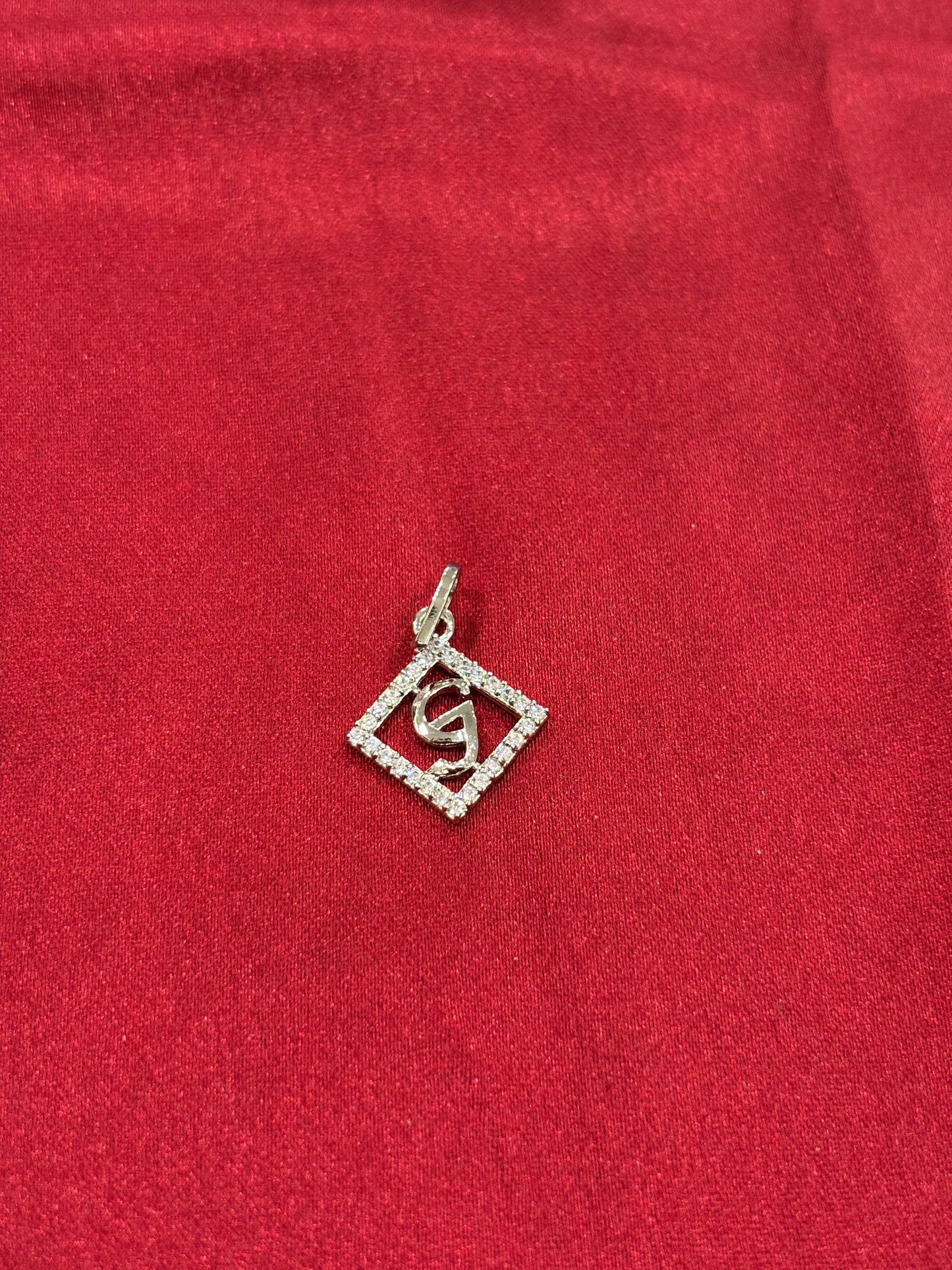 92.5 Silver Alphabet 'G' rectangle pendant