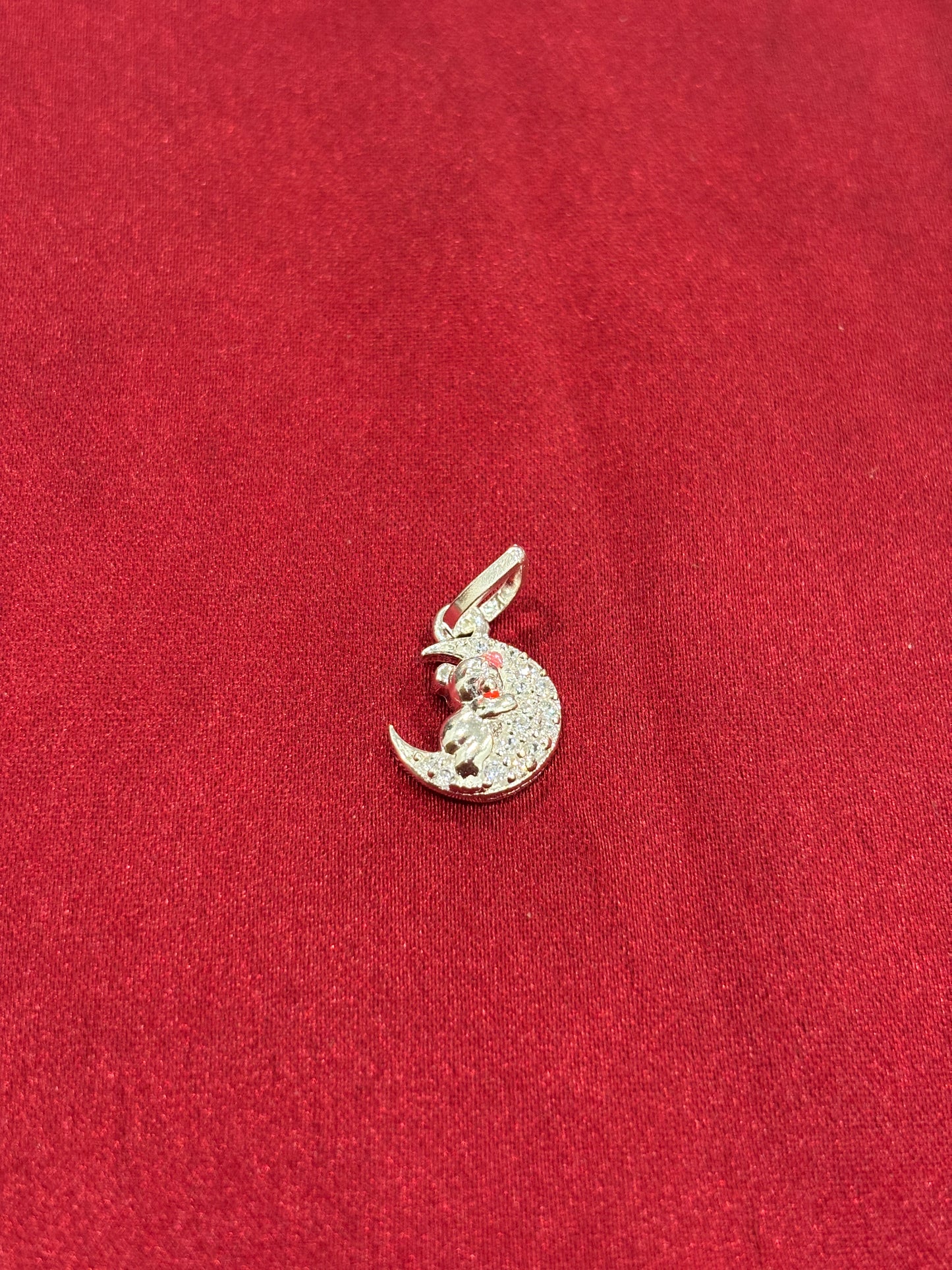 92.5 Silver Bear Crescent Moon Pendant