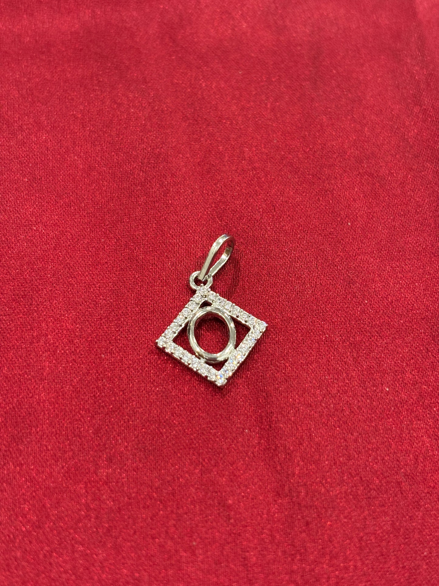 92.5 Silver Alphabet 'O' Rectangle Pendant