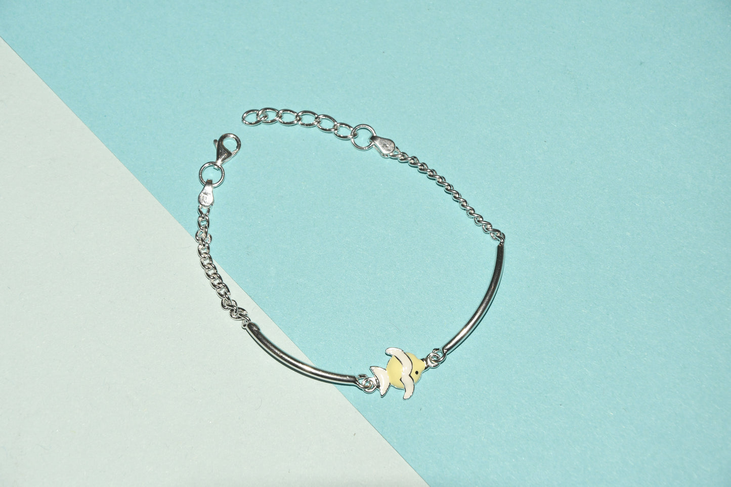 92.5 Sturdy Fish Silver Charm Bracelet
