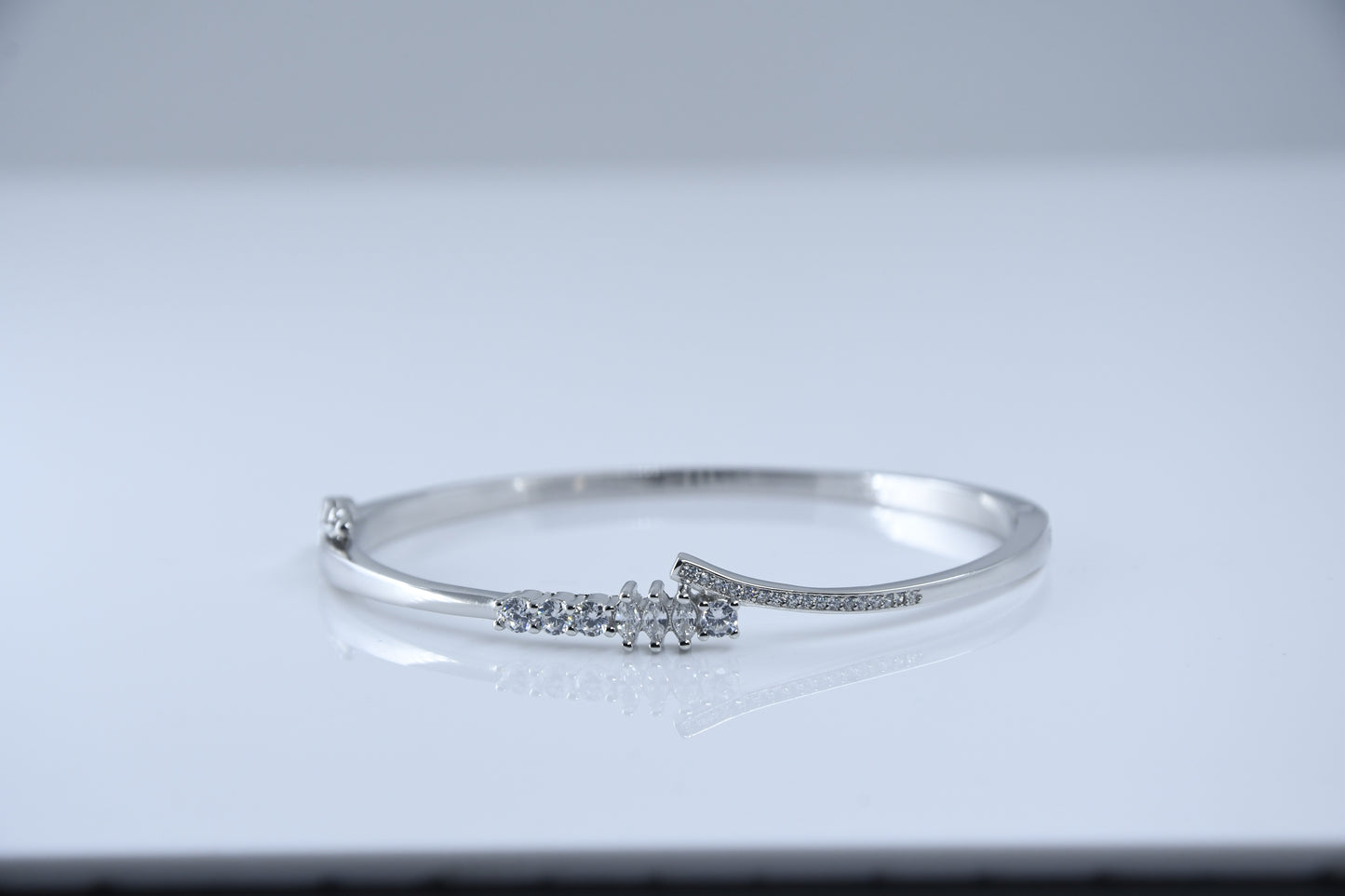 92.5 Silver Cluster Women Kada Bracelet