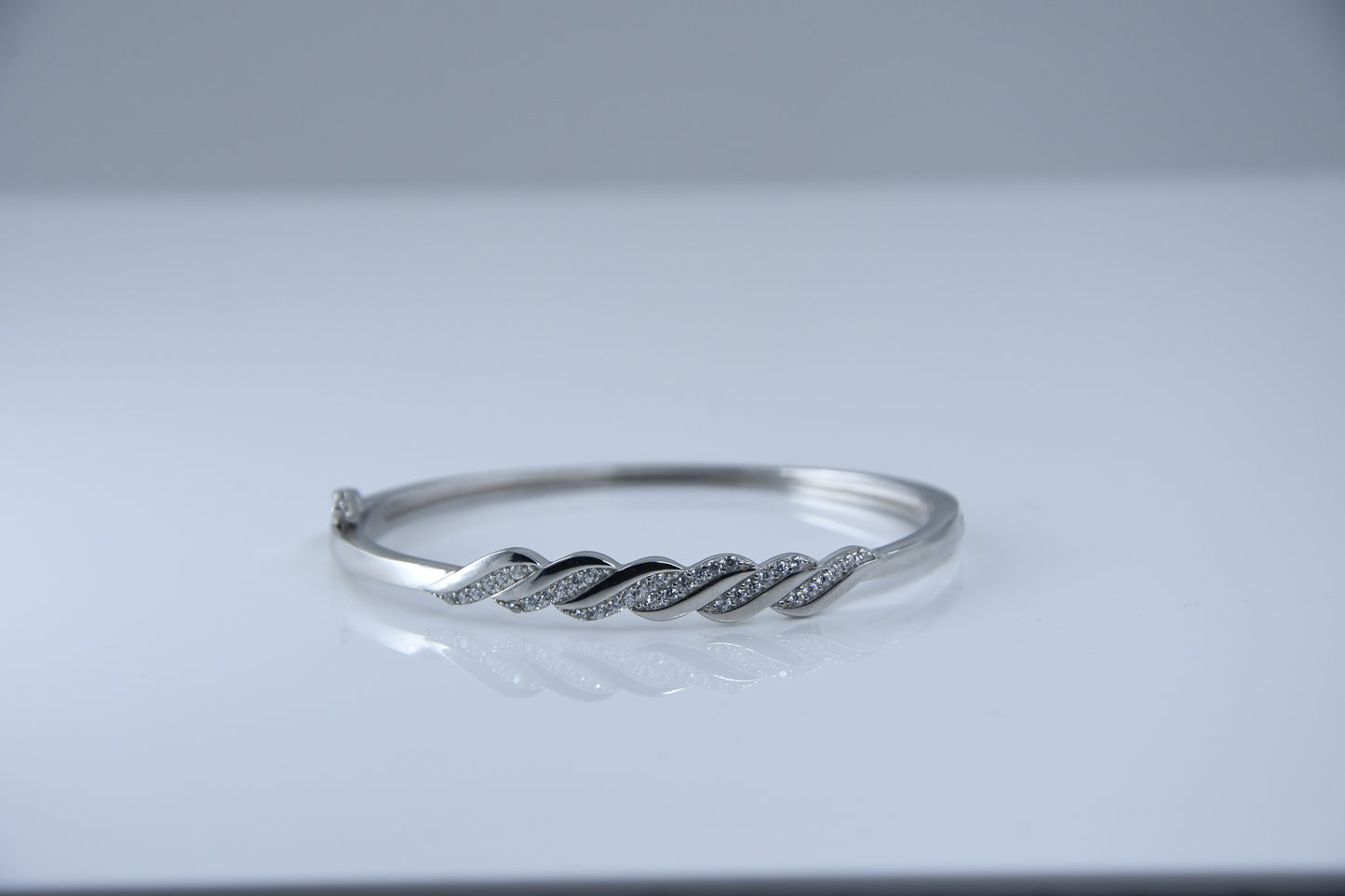 92.5 Silver Infinite Twirl Women Kada Bracelet