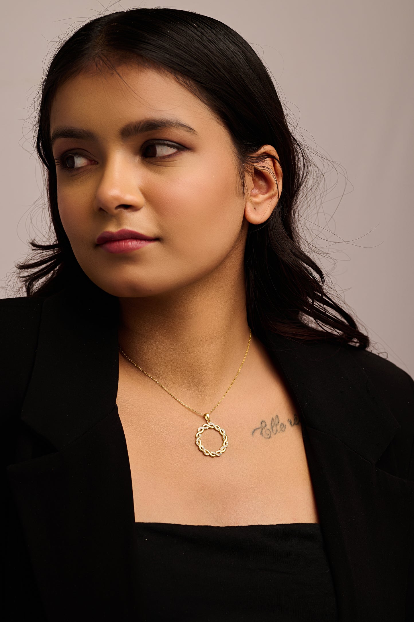 92.5 Twisted Silver Circle Pendant