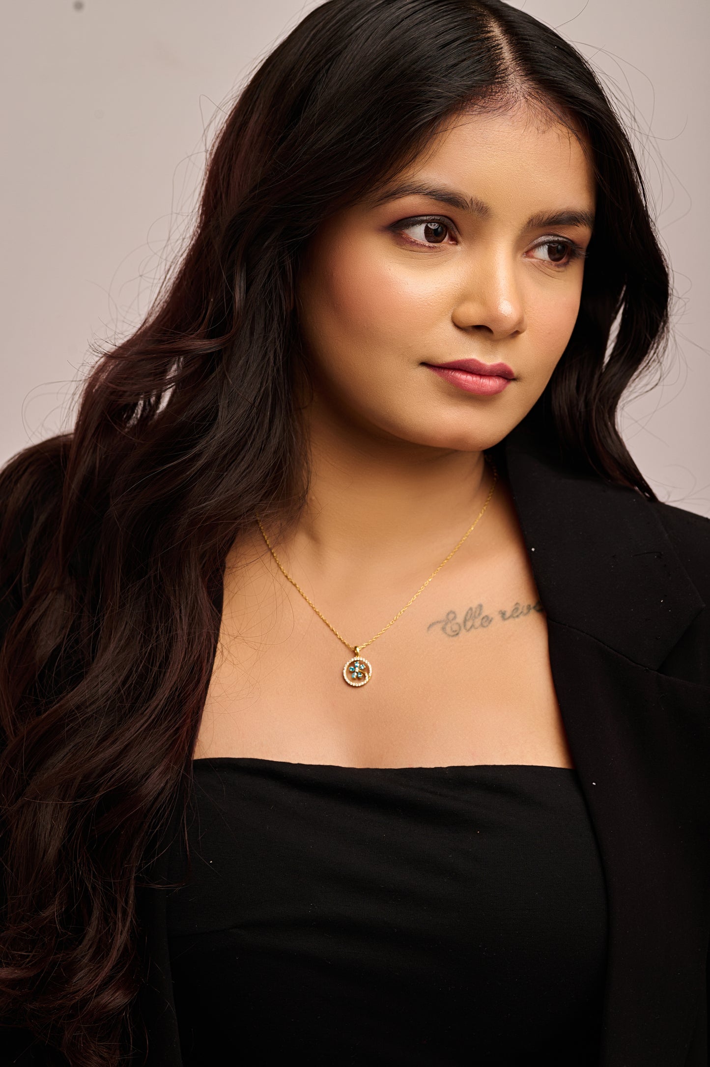 Blue Floral Design Circular 92.5 Silver Pendant Chain