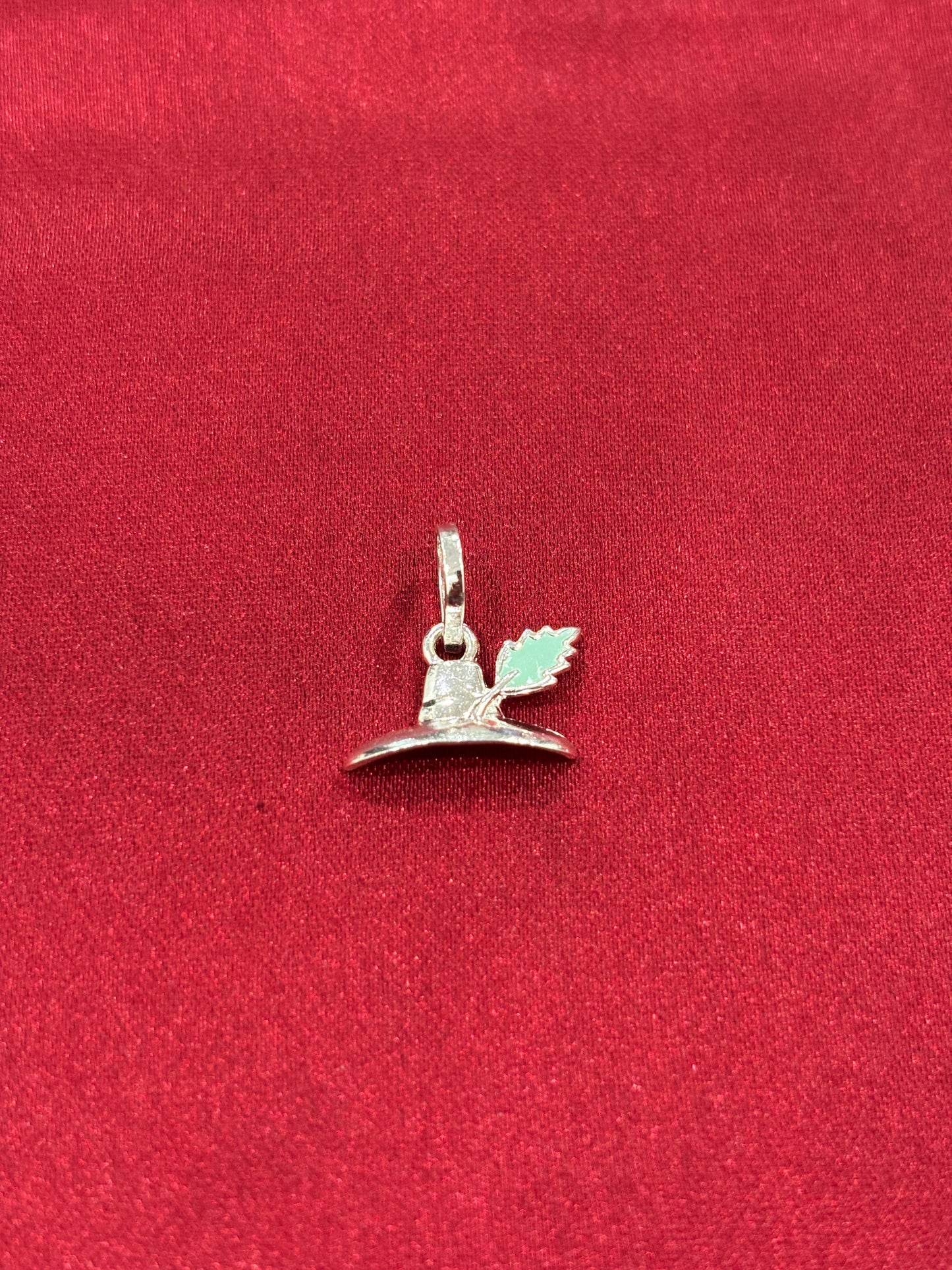 92.5 Silver Nettle Leaf Hat Pendant