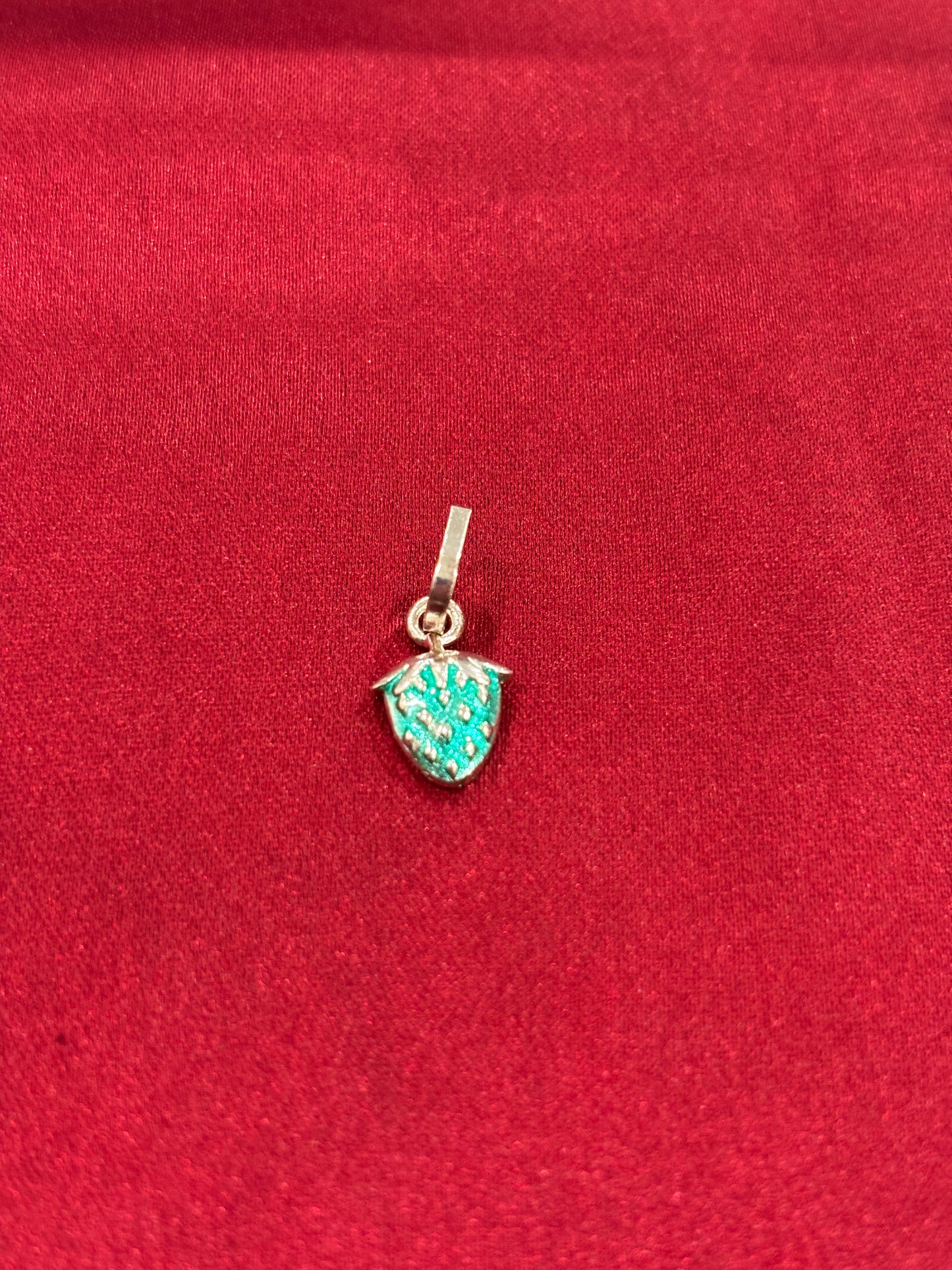92.5 Silver green strawberry pendant