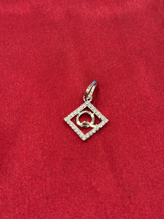 92.5 Silver Alphabet 'Q' rectangle Pendant