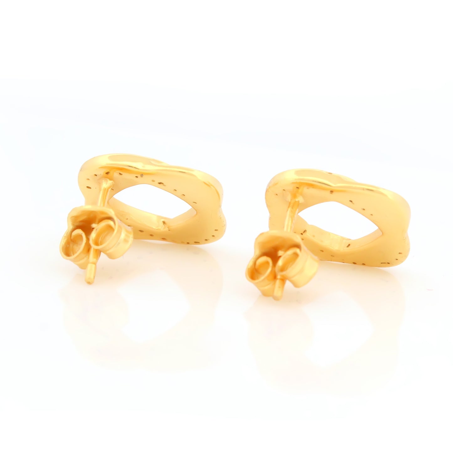 Interlocked Twisted Circle Studs